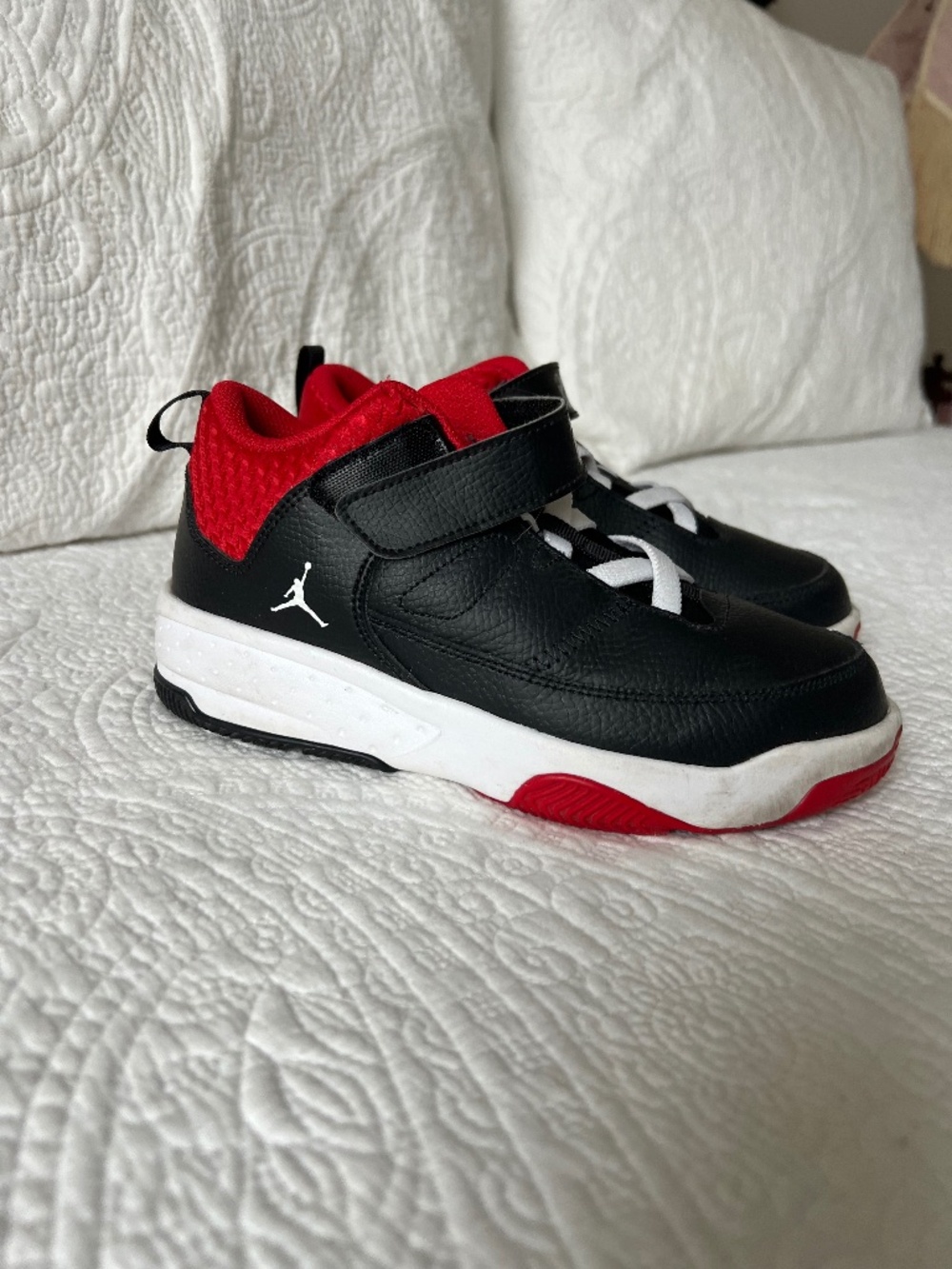 Nike Air Jordan Max Aura Basketball Shoes, 2Y